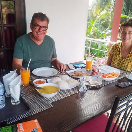 Myr-O Homestay Kombichankulama Buitenkant foto