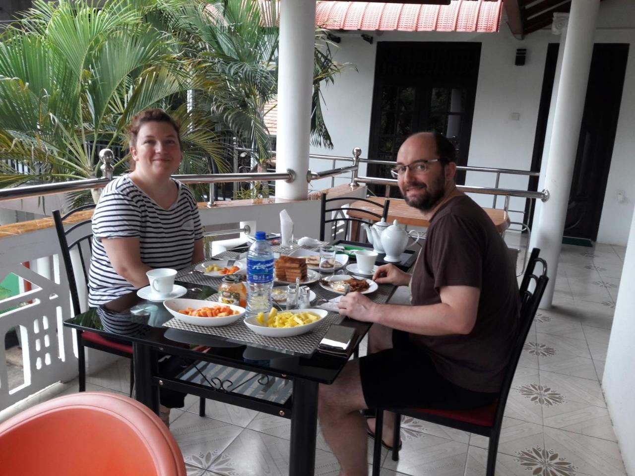Myr-O Homestay Kombichankulama Buitenkant foto