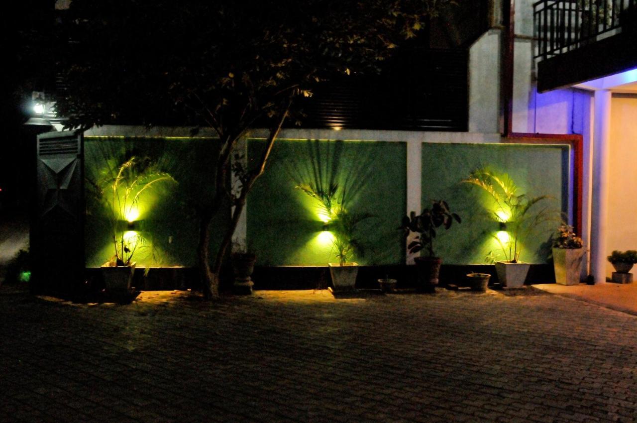 Myr-O Homestay Kombichankulama Buitenkant foto