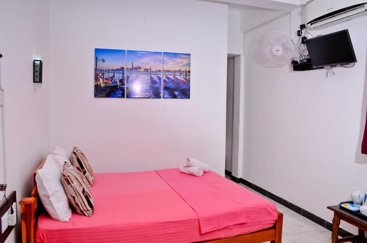 Myr-O Homestay Kombichankulama Buitenkant foto