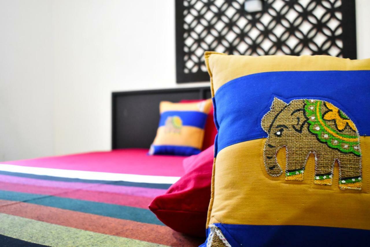 Myr-O Homestay Kombichankulama Buitenkant foto