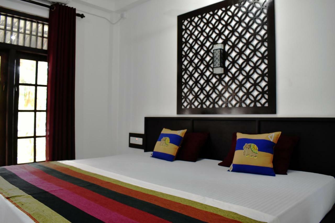 Myr-O Homestay Kombichankulama Buitenkant foto